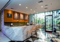 The 1O1 Jakarta Airport CBC - bar