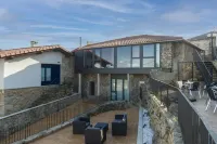 Carrioza Alojamiento Turístico Hotels in Castro Caldelas