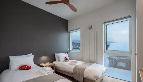 Kaku Place by H2 Life Hotel di Furano