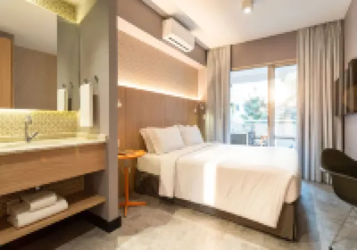 Charlie Girassol Vila Madalena Hotels near Beco do Batman