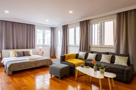 Hola Lisbon Suites Отели рядом с достопримечательностью «Graça Convent»