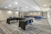Holiday Inn Express Chicago-Downers Grove Hotels in Downers Grove