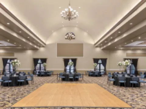 DoubleTree by Hilton Hotel Phoenix - Gilbert Hotels in Gilbert