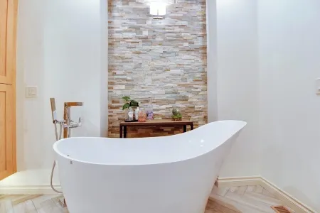 Rooftop Deck Walk to River Downtown Fire Pit