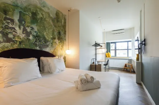 บัดเฮาส์โฮเทล