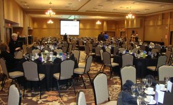 Pomeroy Inn & Suites at Olds College