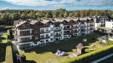 Jasny Brzeg, Sun & Snow Отели рядом с достопримечательностью «Albatros»