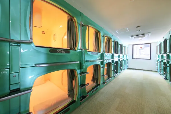 上野膠囊旅館, 上野站東方旅館 II