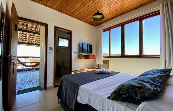 A Coroa Hostel & Suites