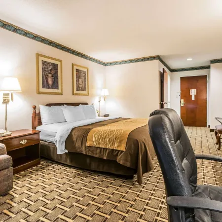 Quality Inn & Suites Evansville North