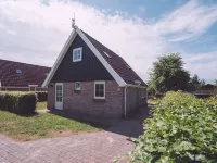 Houses and Group Room Close to Nature Reserve Hôtels à : Marknesse