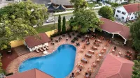 Pegasus Hotel by the Waterfront - Pools