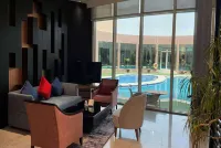 Ramada by Wyndham Al Qassim - Kolam Renang