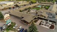 The Virginian Lodge - Parking