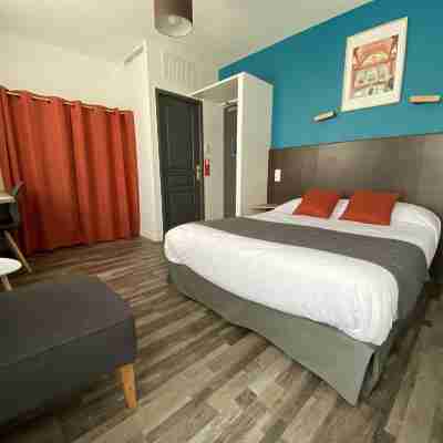 Rev'Hôtel Lamalou les bains Rooms