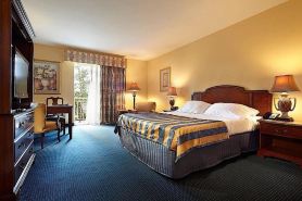 Trianon Bonita Bay Hotel