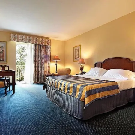 Trianon Bonita Bay Hotel