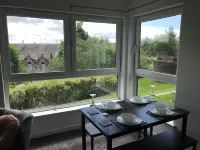 Walker Suite No 60 - Donnini Apartments Hotels in Kilmarnock