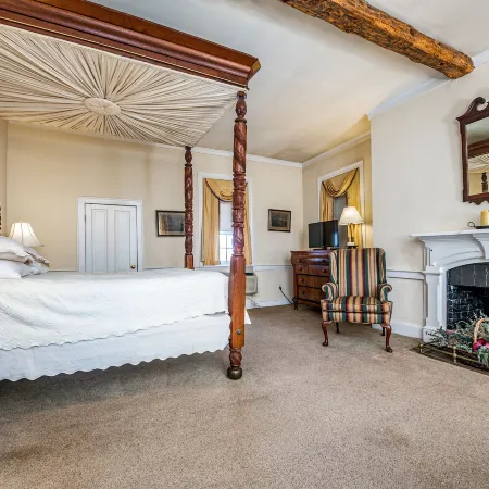 Wayside Inn