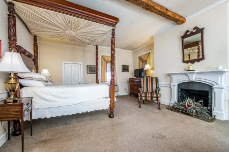Wayside Inn
