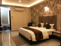 Hotel K3 Club Residency فنادق في Jhansi Rly. Settl