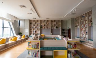 Lunetta Serviced Apartment