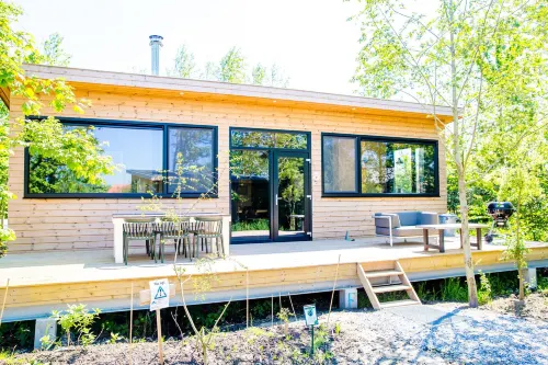 Waterlodge Reade Wikel Hotels in Grou