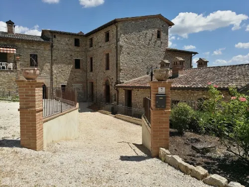 Apartment Iris 3 Bedrooms,2 Bath, Living Room 10 Pax Hotels in Monte Castello di Vibio