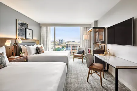 Omni Tempe Hotel at ASU Отели рядом с достопримечательностью «Адельфи Коммонс»