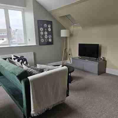 1 Bed Flat - Sleeps 2 - Parking - Wifi Rooms