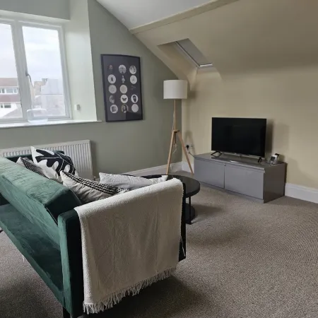 1 Bed Flat - Sleeps 2 - Parking - Wifi