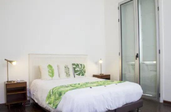 Hotel Casa de la Vega Các khách sạn gần Cầu tàu Quevedo