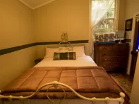Spetts Cottage Hotels in Walhalla