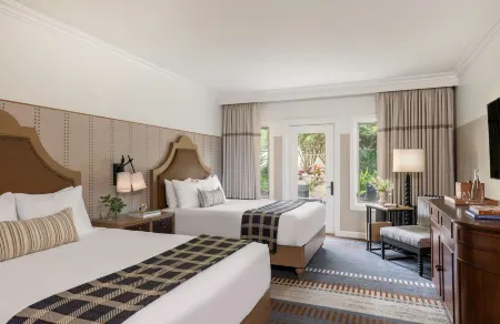 Estancia la Jolla Hotel & Spa Отели рядом с достопримечательностью «Библиотека Гейзел»