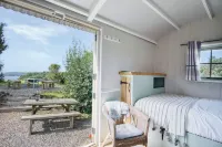 Haven View - 1 Bedroom Shepherds Hut - St Ishmaels Hotels near Field Studies Council - Dale Fort