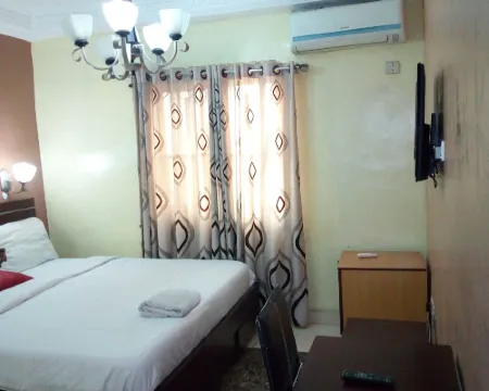 D'Czars Hotel & Suites Hotels in Ota