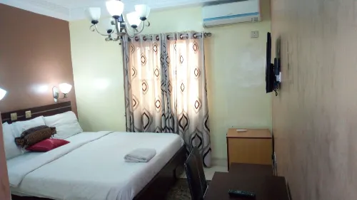 D'Czars Hotel & Suites Hotels in Ota