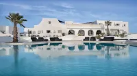 Million Stars Mykonos, Iconic by Design - สระว่ายน้ำบนดาดฟ้า