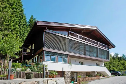 Apartment in Hohe Tauern with Mountain Views - Apartments