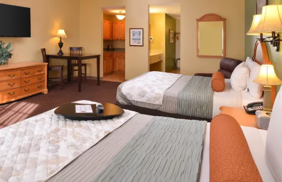 聖路易斯愛德華茲維爾鄉村壁爐套房酒店