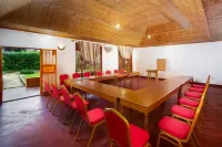 Banana Village Hotels in Busiro