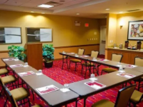 เรสซิเดนซ์อินน์ บายแมริออท กัลฟ์พอร์ต-สนามบินบิล็อกซี โรงแรมในกัลฟ์พอร์ต