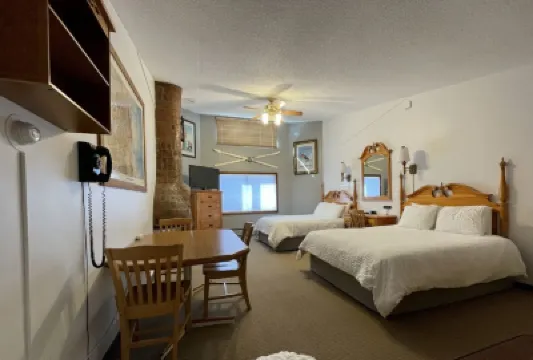 Tyrolean Lodge Hotels near Aspen Highlands