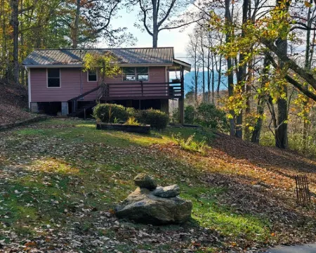 Nantahala Nookie Nook: A Playful Retreat w/Stunning Long-Range mt Sunset Views Hotels in Cowee