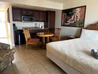 Beso Del Sol Resort Hotel dekat Coconut Villas Of Dunedin