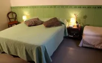 Gite Montemirello, with garden and swimming pool