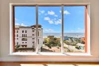 Dog Friendly bay front condo, shared pool and hot tub right next to the beach Hotels in Madeira Beach