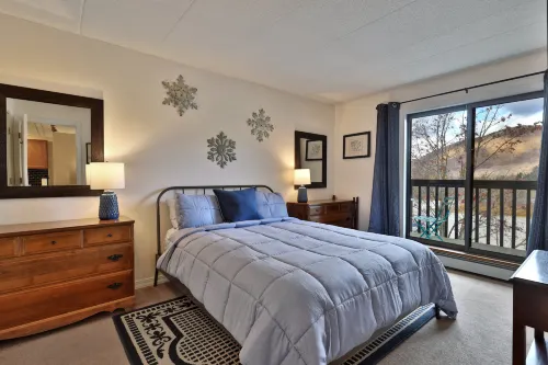 Ski on/Off Access and Stunning Views - Charming Mountain Retreat Hotels in Mendon