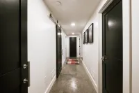 Hot Tub & WiFi - Large Family Cabin - Honeysuckle Bridge - Red River Gorge, Kentucky!