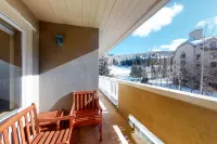 Mountain Condo w/ Balcony, Fireplace, Shared Pool, & Hot Tub - Walk to Lifts